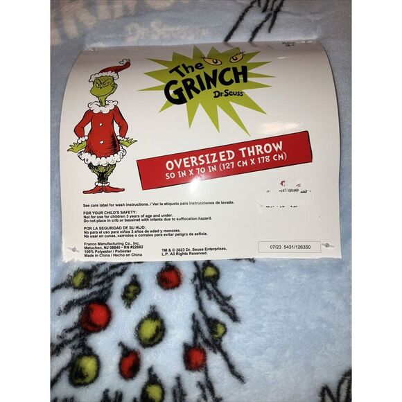 NEW The Grinch Christmas Oversized 50x70 Ultra Soft Throw Blanket - Picture 2 of 3